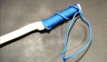 Spiral hitched handle with lanyard